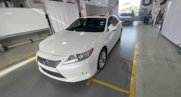 Thumbnail: 2013 Lexus ES - 1