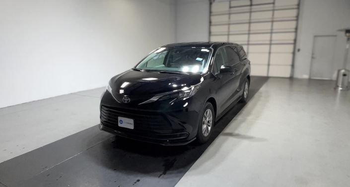 Thumbnail: 2024 Toyota Sienna - 1