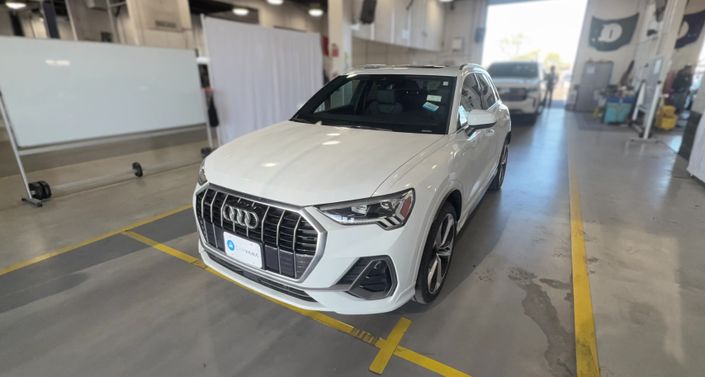 Thumbnail: 2020 Audi Q3 - 1