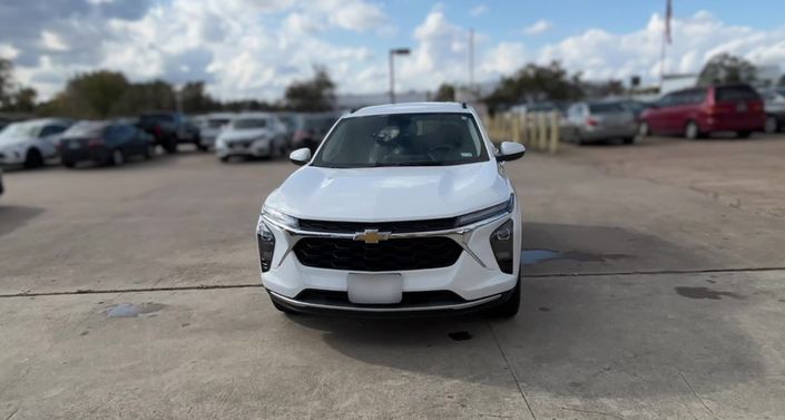 Thumbnail: 2025 Chevrolet Trax - 1