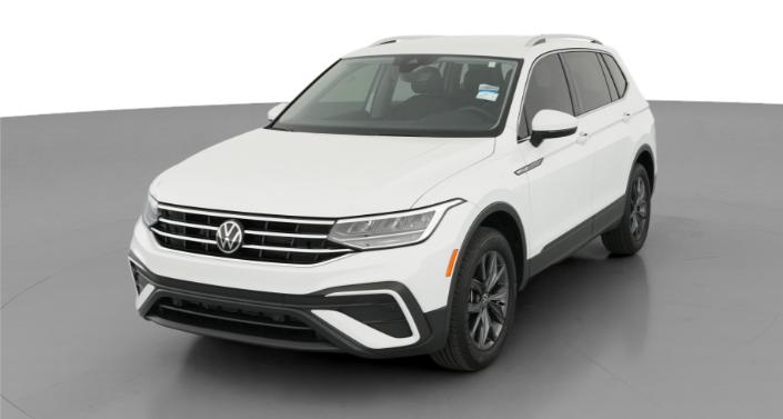 Thumbnail: 2022 Volkswagen Tiguan - 1