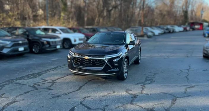 Thumbnail: 2025 Chevrolet Trax - 1