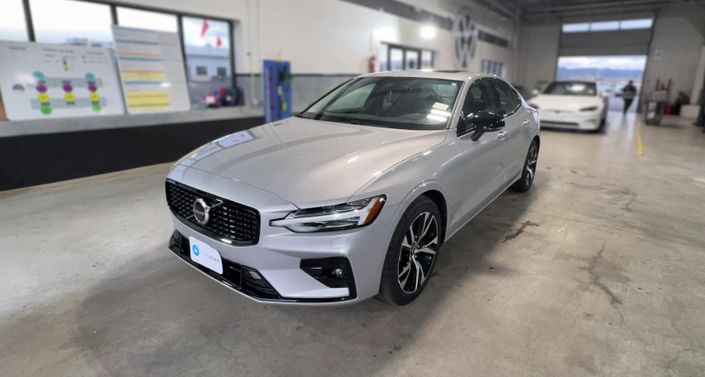 Thumbnail: 2025 Volvo S60 - 1