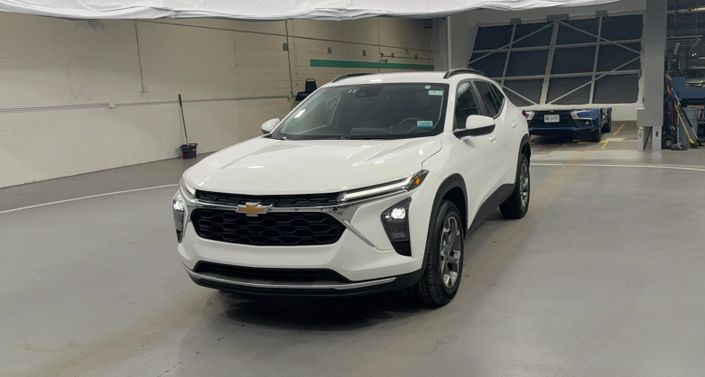 Thumbnail: 2025 Chevrolet Trax - 1