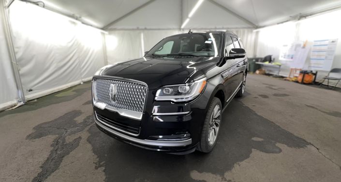 Thumbnail: 2024 Lincoln Navigator - 1