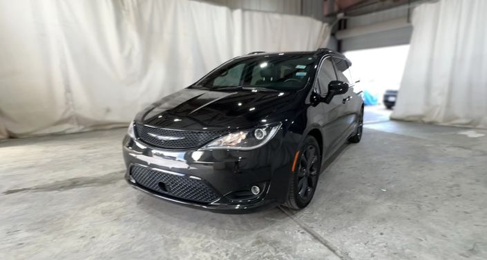 Thumbnail: 2019 Chrysler Pacifica - 1