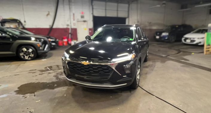 Thumbnail: 2025 Chevrolet Trax - 1