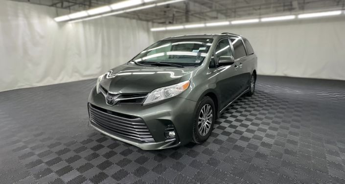 Thumbnail: 2020 Toyota Sienna - 1