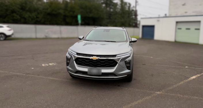 Thumbnail: 2025 Chevrolet Trax - 1