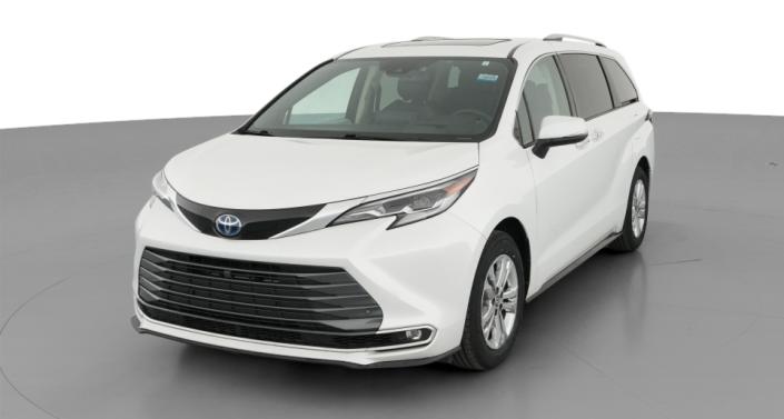 Thumbnail: 2023 Toyota Sienna - 1