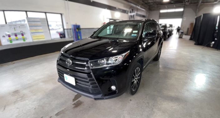 Thumbnail: 2017 Toyota Highlander - 1