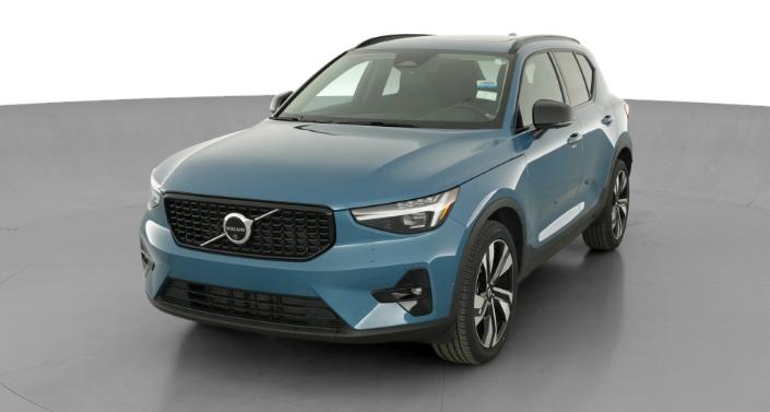 Thumbnail: 2025 Volvo XC40 - 1