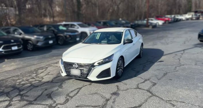 Thumbnail: 2025 Nissan Altima - 1