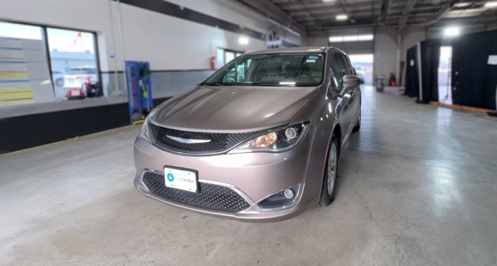 Thumbnail: 2018 Chrysler Pacifica - 1