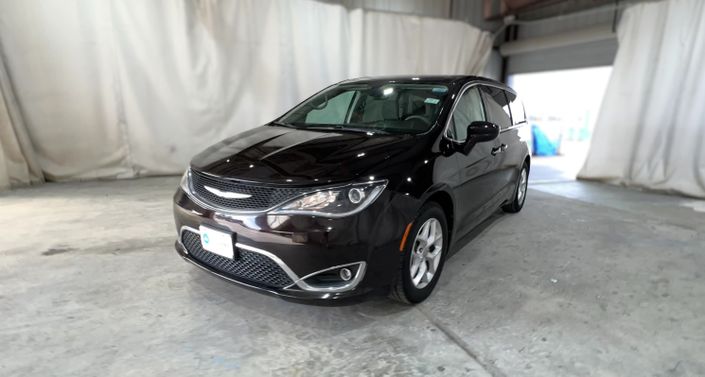 Thumbnail: 2018 Chrysler Pacifica - 1