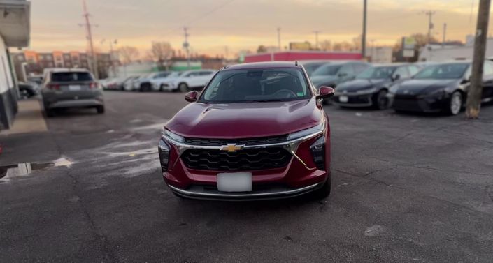 Thumbnail: 2025 Chevrolet Trax - 1