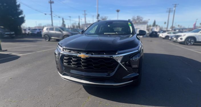 Thumbnail: 2025 Chevrolet Trax - 1