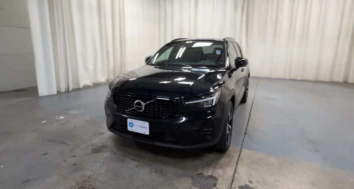 Thumbnail: 2024 Volvo XC40 - 1