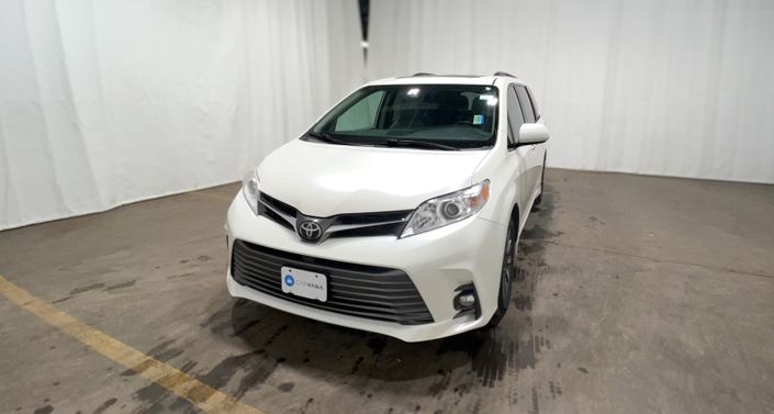 Thumbnail: 2020 Toyota Sienna - 1