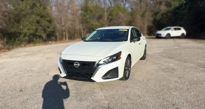 Thumbnail: 2025 Nissan Altima - 1