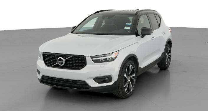 Thumbnail: 2022 Volvo XC40 - 1