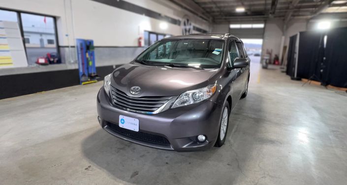 Thumbnail: 2017 Toyota Sienna - 1