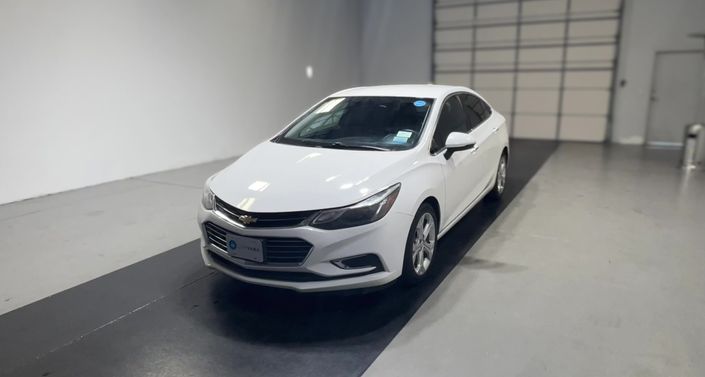 Thumbnail: 2018 Chevrolet Cruze - 1