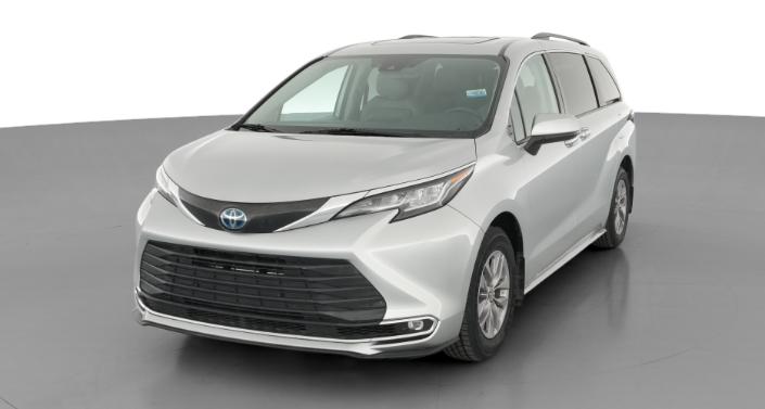 Thumbnail: 2022 Toyota Sienna - 1