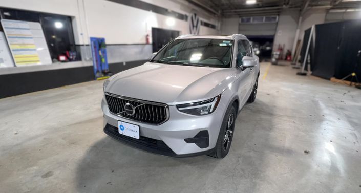 Thumbnail: 2024 Volvo XC40 - 1
