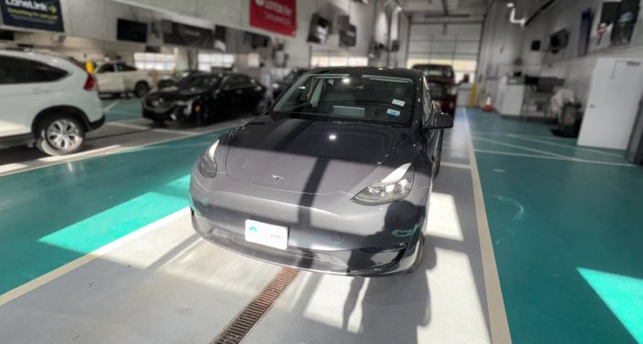 Thumbnail: 2022 Tesla Model Y - 1