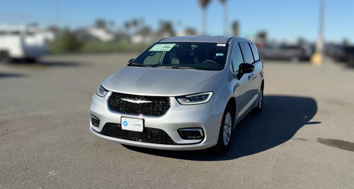 Thumbnail: 2026 Chrysler Pacifica - 1