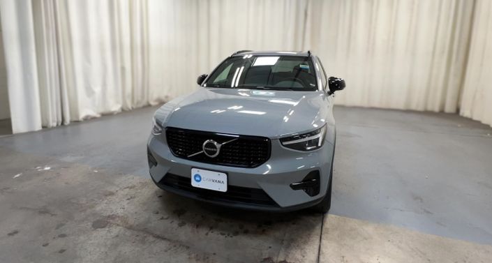Thumbnail: 2024 Volvo XC40 - 1