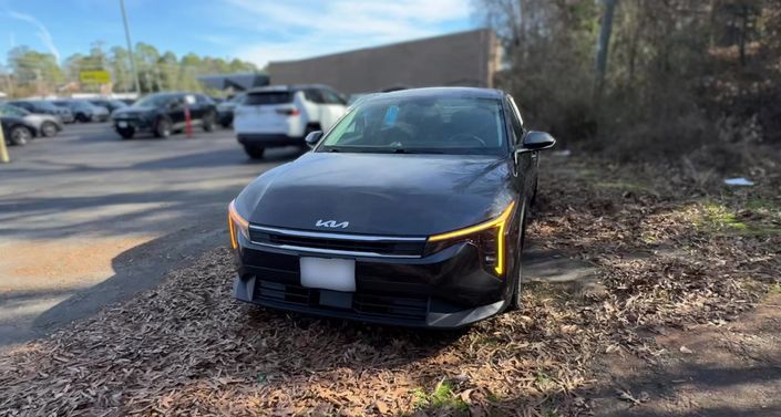 Thumbnail: 2025 Kia K4 - 1