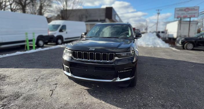 Thumbnail: 2023 Jeep Grand Cherokee L - 1