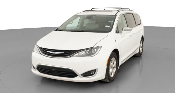 Thumbnail: 2018 Chrysler Pacifica - 1