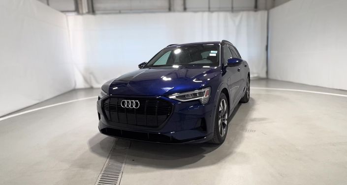Thumbnail: 2022 Audi e-tron - 1