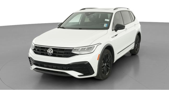 Thumbnail: 2022 Volkswagen Tiguan - 1