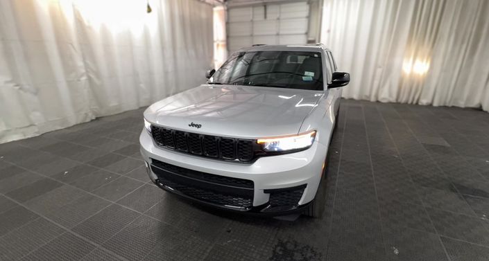 Thumbnail: 2024 Jeep Grand Cherokee L - 1