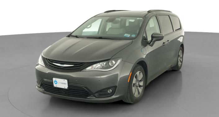 Thumbnail: 2018 Chrysler Pacifica - 1