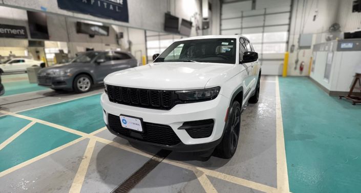 Thumbnail: 2023 Jeep Grand Cherokee - 1