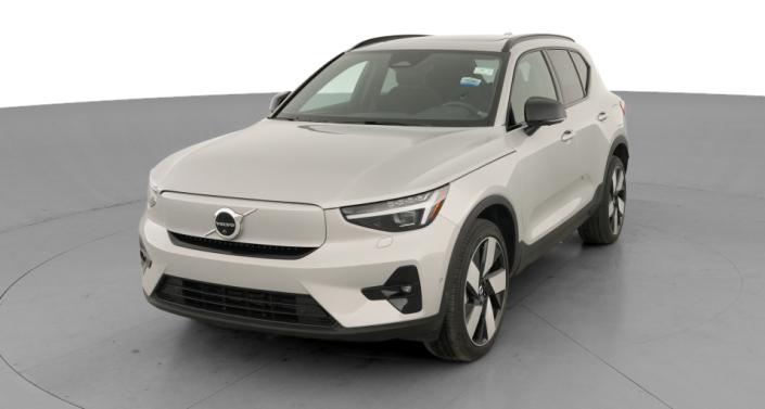Thumbnail: 2023 Volvo XC40 - 1
