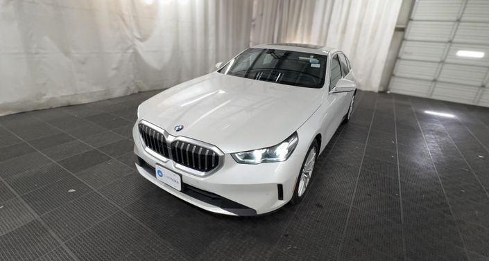 Thumbnail: 2025 BMW 5 Series - 1