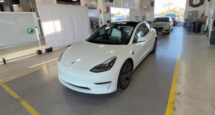 Thumbnail: 2021 Tesla Model 3 - 1