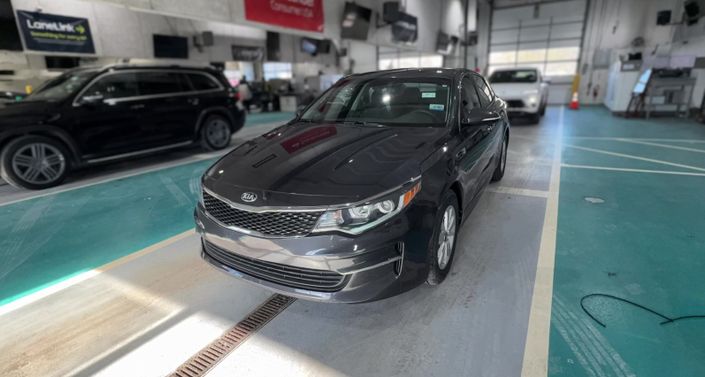 Thumbnail: 2017 Kia Optima - 1
