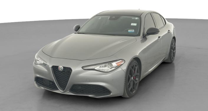 Thumbnail: 2021 Alfa Romeo Giulia - 1
