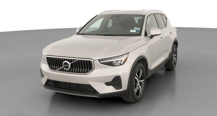 Thumbnail: 2025 Volvo XC40 - 1