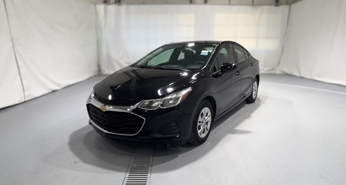 Thumbnail: 2019 Chevrolet Cruze - 1