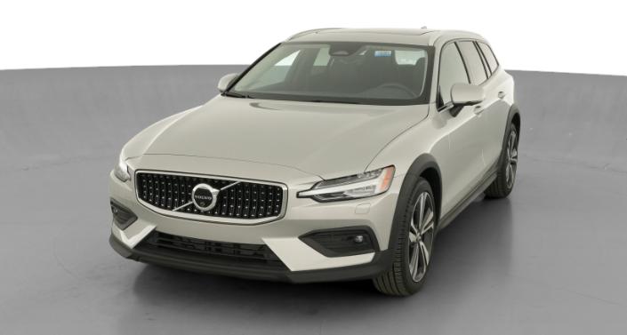 Thumbnail: 2025 Volvo V60 - 1