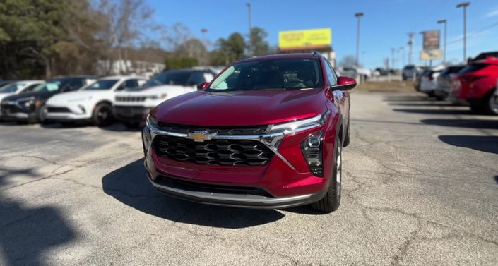 Thumbnail: 2025 Chevrolet Trax - 1