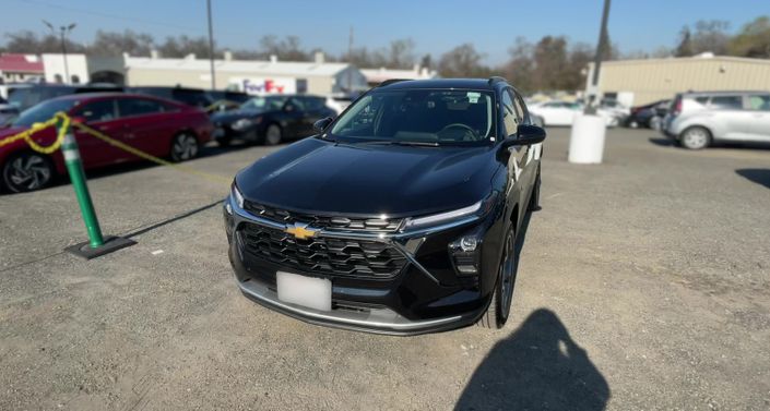 Thumbnail: 2025 Chevrolet Trax - 1